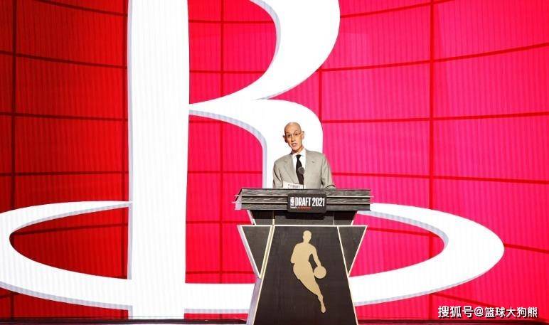 体育西甲：登顶榜首 赫罗纳3-0阿拉维斯