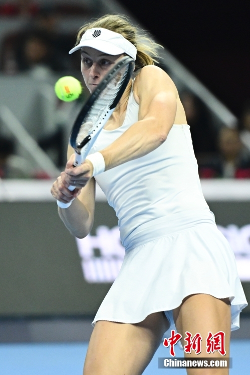 在青年与杯 在青年与杯